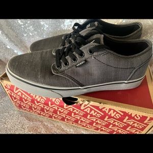 Vans Mens MN Atwood Gray canvas sneakers